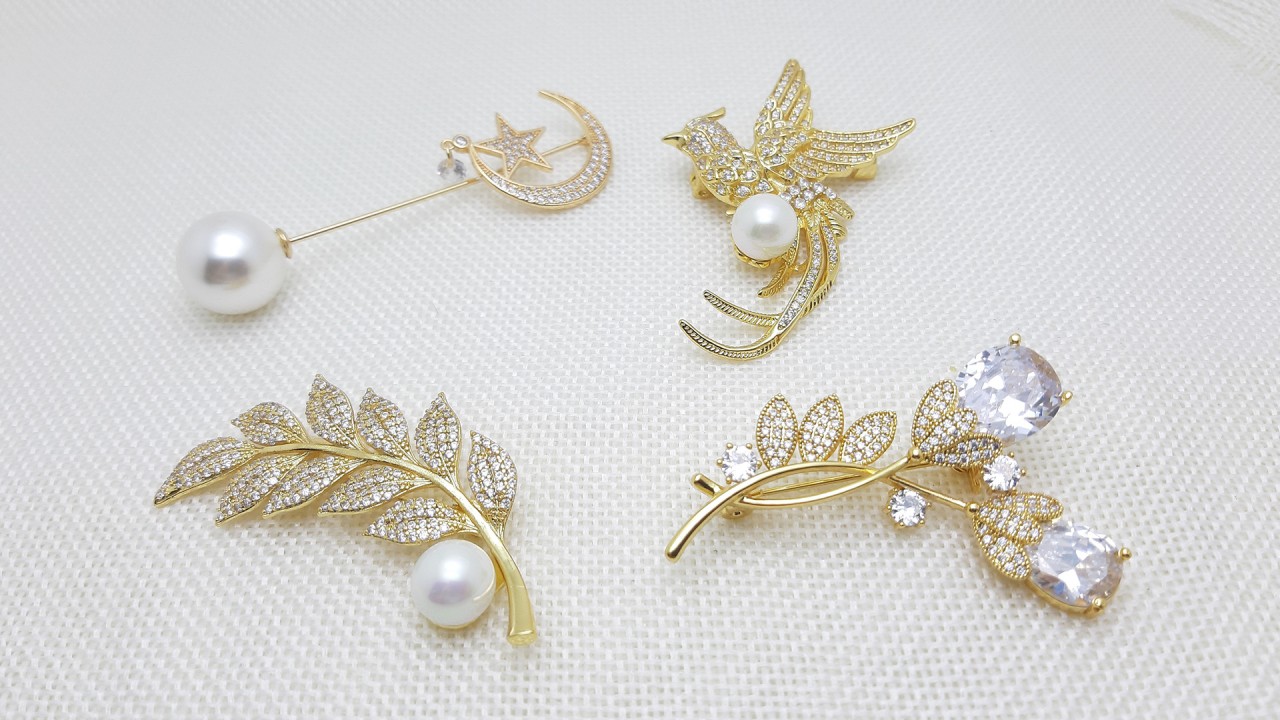 Luxury Zircon & Pearl Brooch