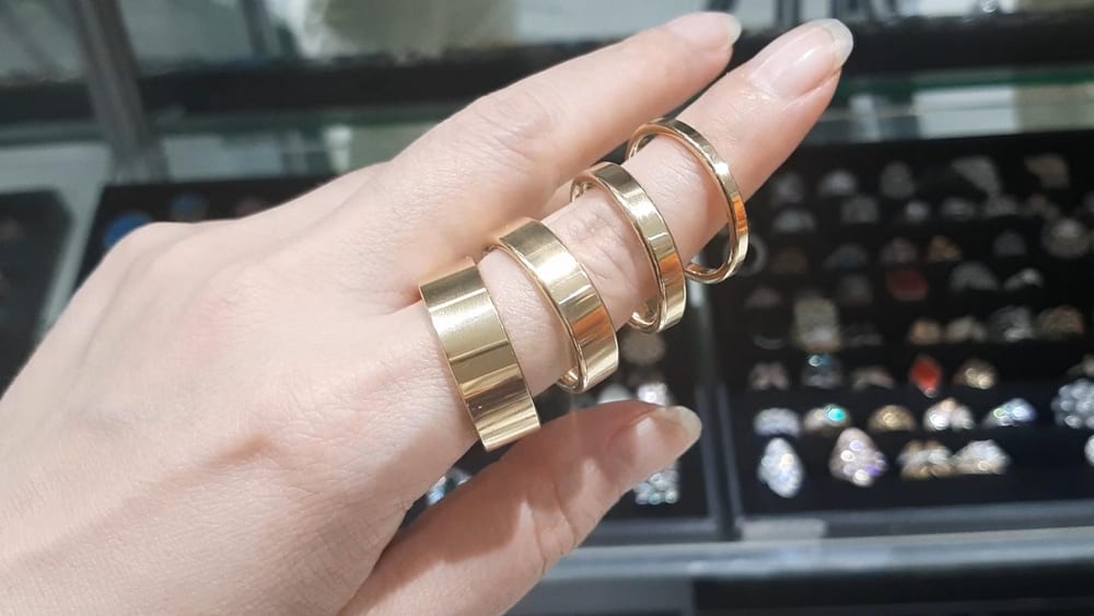 High quality stainless steel gold plated round band ring for men