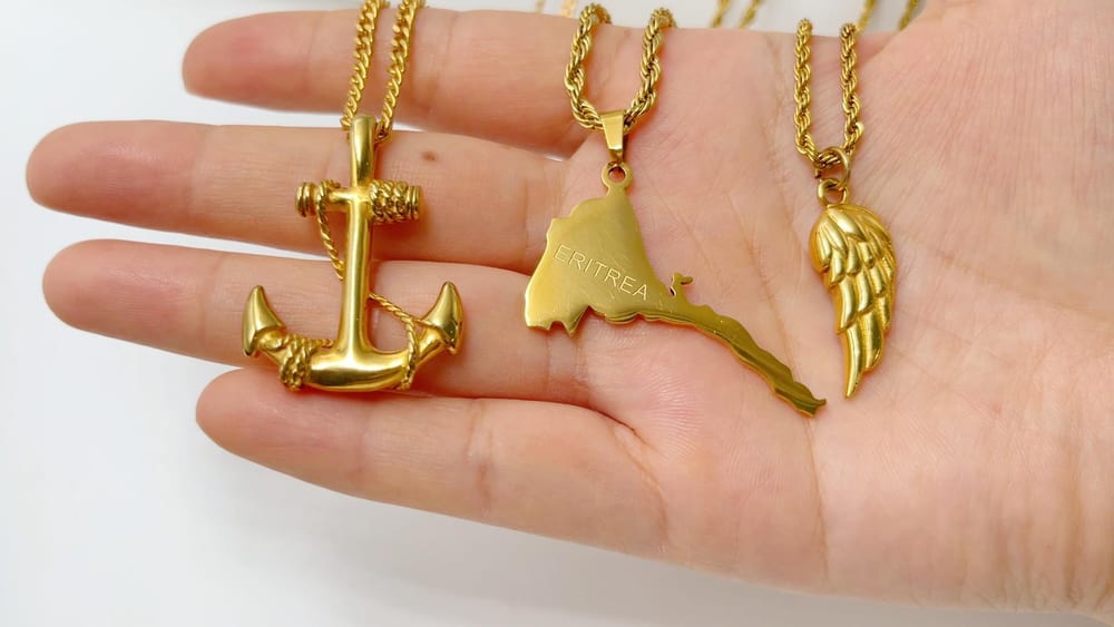 Custom high -quality fashion stainless steel gold -plated men’s pendant necklace