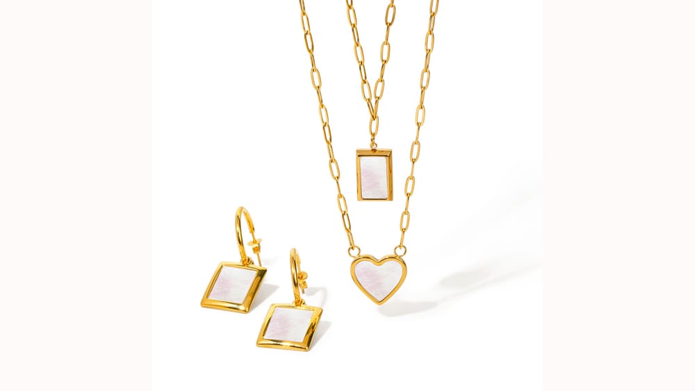 Fashion Heart -shaped shell pendant necklace earrings Ladies jewelry set
