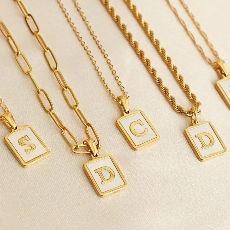 Wholesale Fashion Shell Square 26 Letter Necklace Stainless Steel 18k Gold Plated Initial Pendent Necklace Necklaces