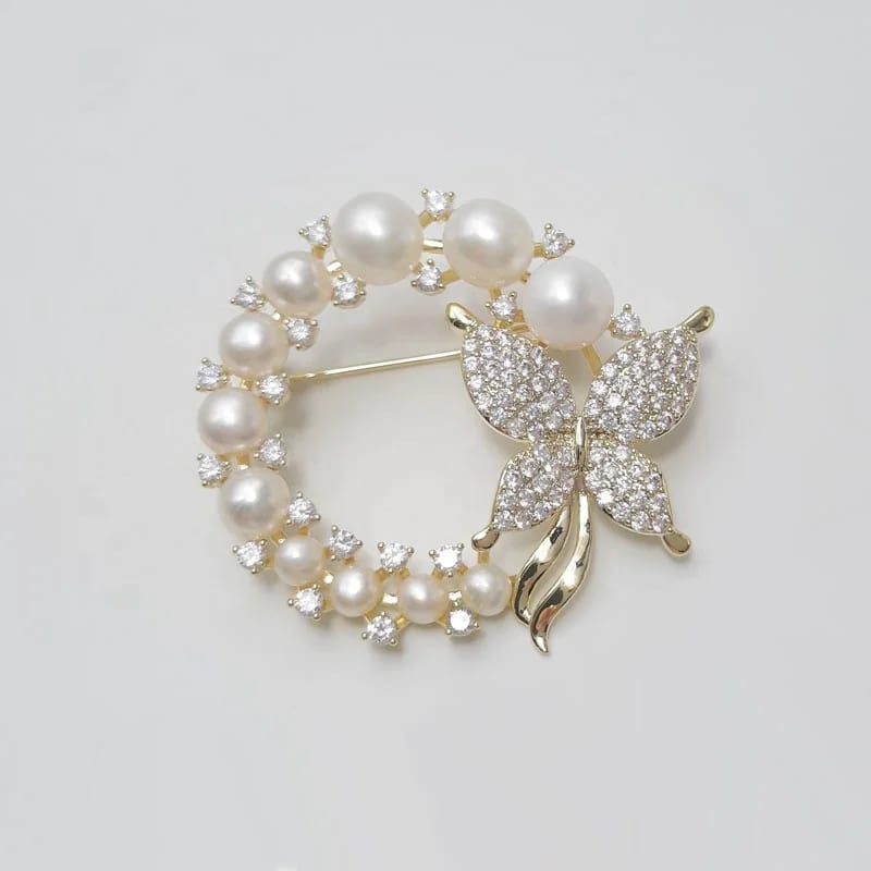 New Design Vintage Baroque Brass Natural Pearl Zircon Circle Brooch With Butterfly Charm Brooches