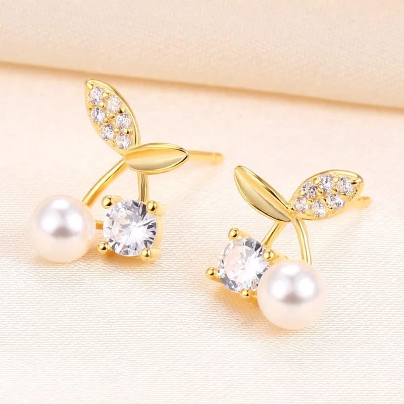 Customize Factory Delicate Women Gold Plated Leaf Stud Earrings Shell Pearl Cz Zircon Leaf Stud Earring Supplier Stud Earrings