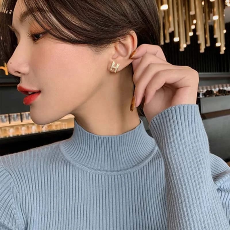 New Custom 925 Sterling Silver Tiny Initial Hypoallergenic Zircon Alphabet Tiny Letter H Stud Earrings Stud Earrings
