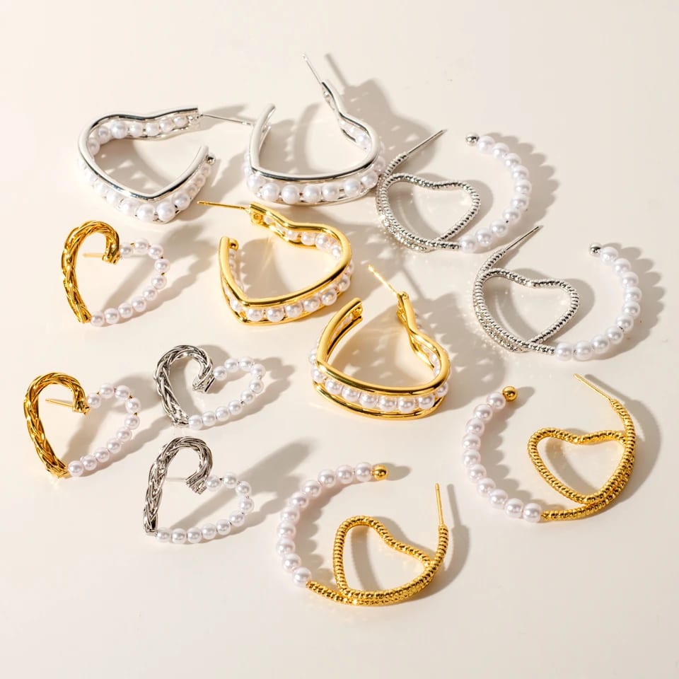 New Arrival Fashion Women Pearl Heart Hoop Earrings 18k Gold Plated Pearl Heart Stud Earrings Jewelry Hoop Earrings