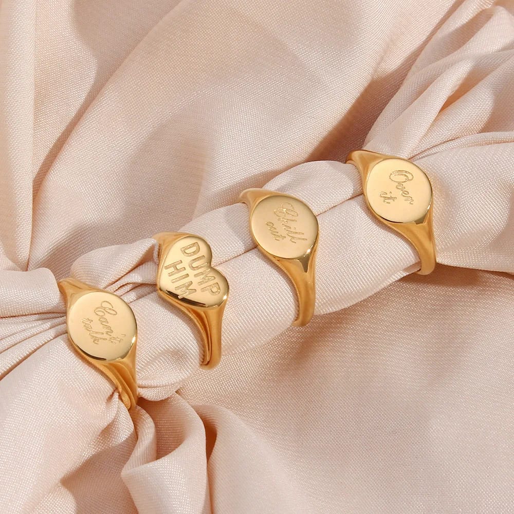 Personalized Fashion Simple Stainless Steel Custom Engraved Logo 18k Gold Plated Round Heart Signet Ring Women Ring
