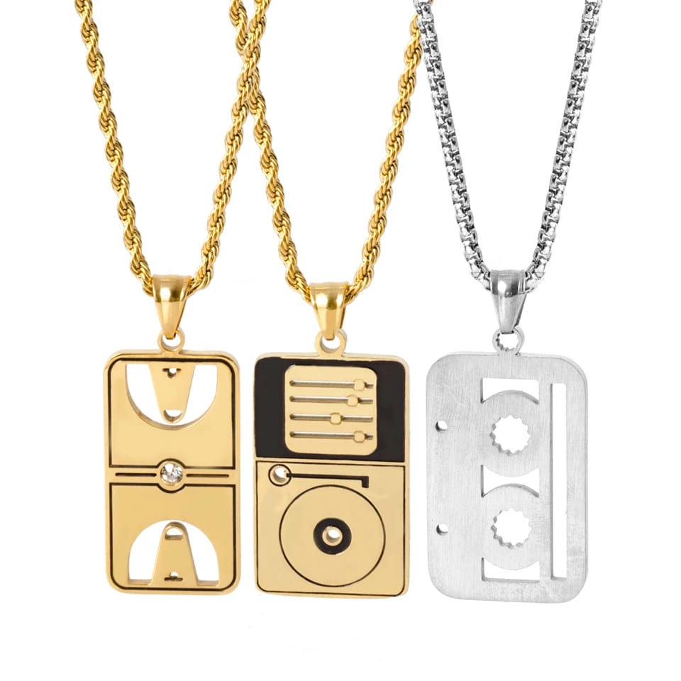 Personalized Hip Hop Rock Music Necklace Men’s Retro Recorder Radio Pendant Bar Necklace Pendant Necklaces