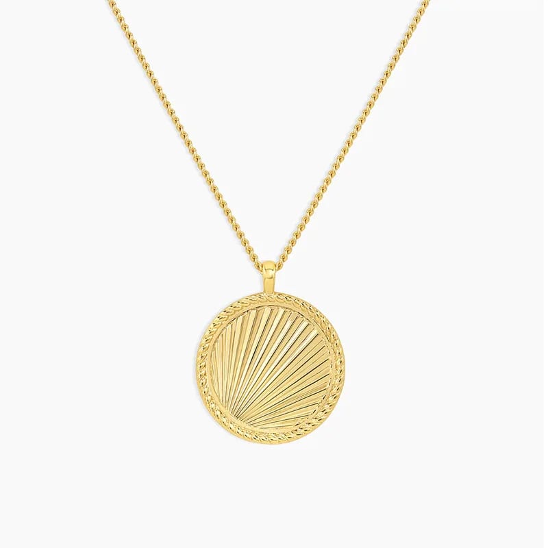 New Arrival Fashion Custom Engraved Sun Disc Women’s 18k Gold Plated Pendant Necklace Pendant Necklaces