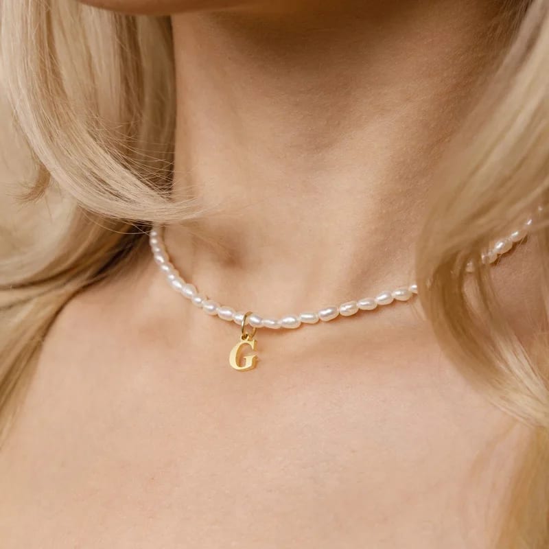 Customizable Personalized Classic Dainty Letter Charm Freshwater Pearl Initial Necklace For Women Pearl Necklaces