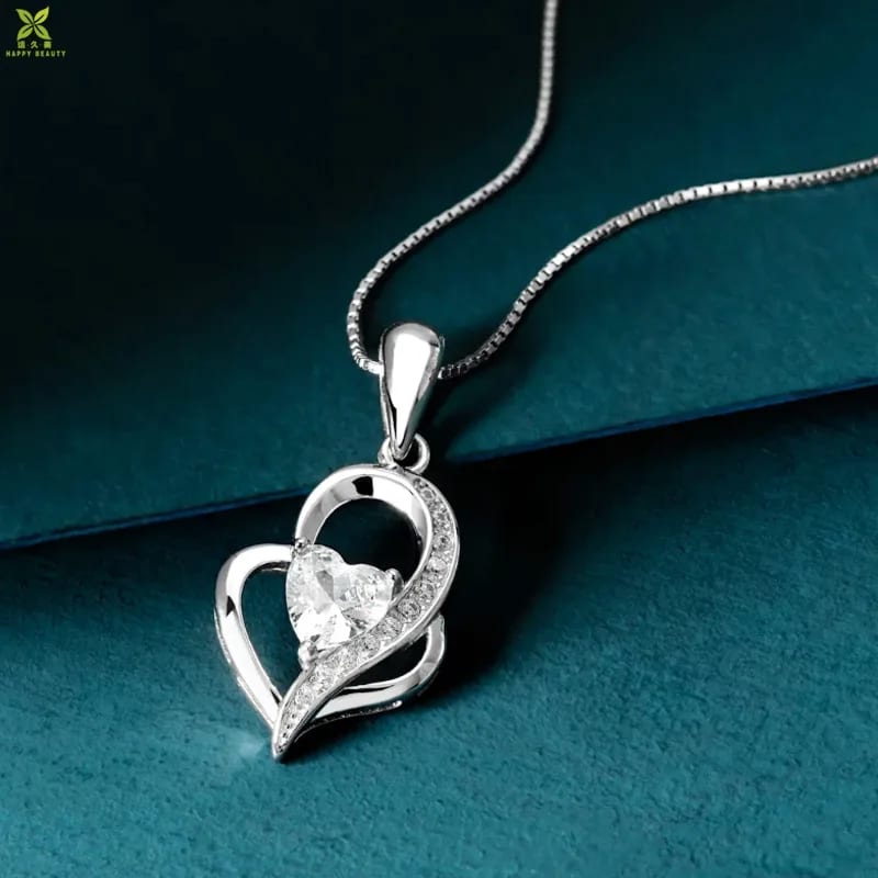 Oem Odm Jewelry Custom Fashion Heart Women Jewellery Dainty Crystal Diamond Heart Pendant Necklace For Women Gift Pendant Necklaces