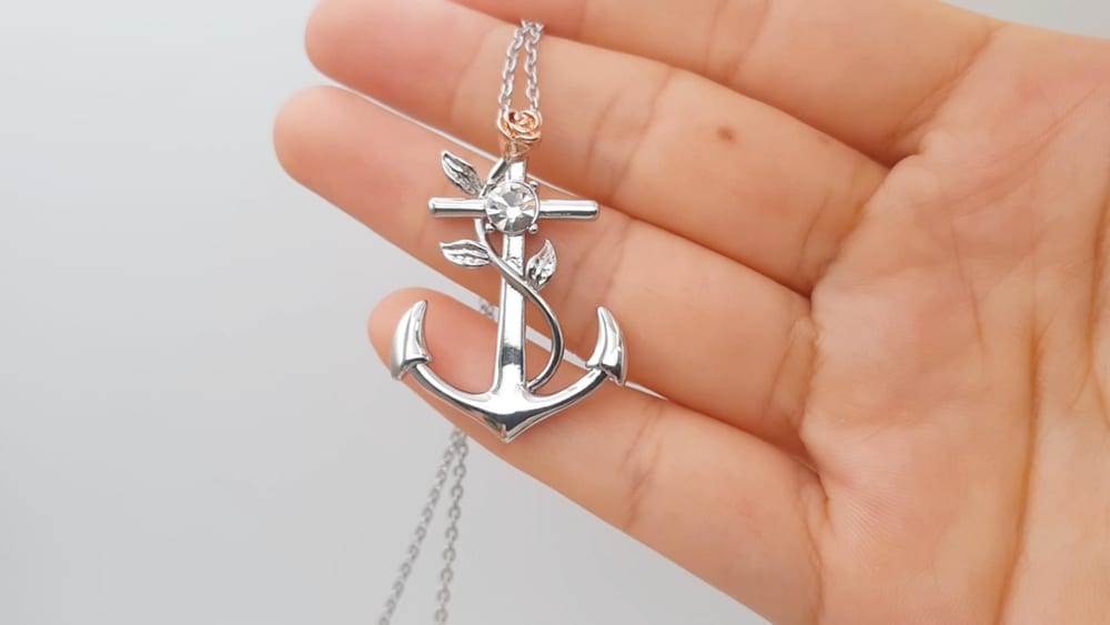 Manufacture metal anchor and rose pendant necklace in two plating colors