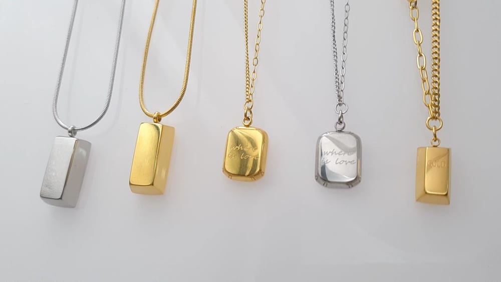 Quality Custom Stainless Steel Gold Brick Bar Lettering Pendant Necklace Manufacturer