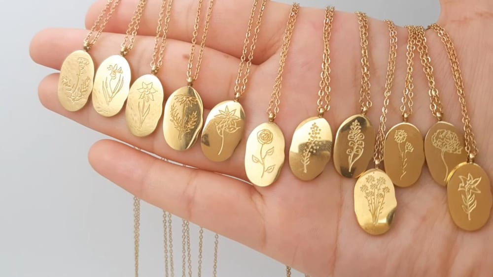 Custom 18K Stainless Steel Engraved 12 Birth Flower Pendant Necklace
