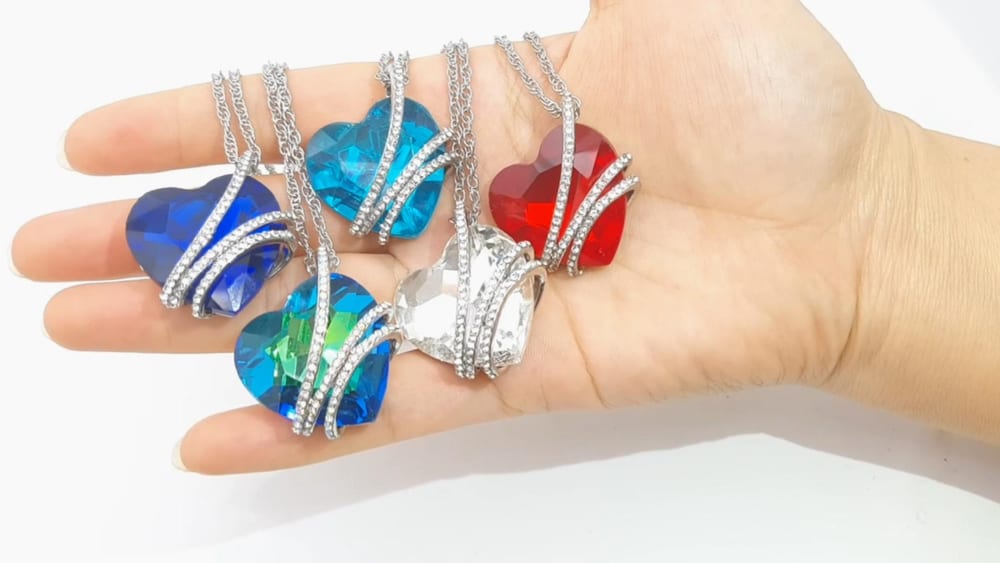 Classic Metallic stone colorful Big Heart Women’s Pendant Necklace
