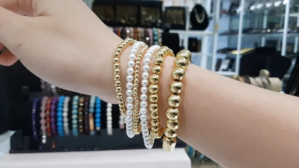 Gold Plated Metal Elastic Beads Bracelet for Women